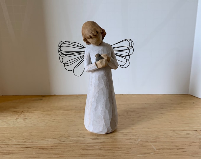 Vintage Willow Tree "Angel of Healing" figurine