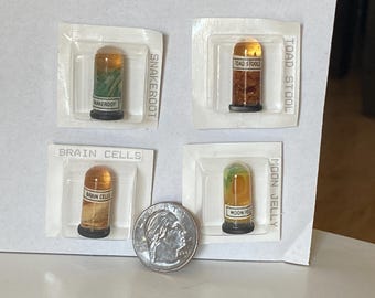 Set of 4 Mini Ooey Gooey Slimy Halloween Witch's Potion Bottles New in Package 1:12 scale-Toad Stools-Snakeroot-Moon Jelly & Brain Cells