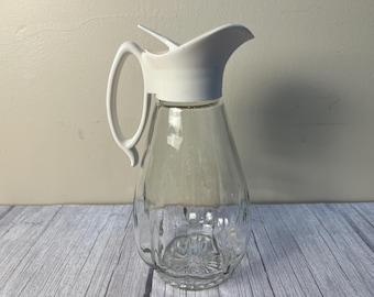 Vintage medium MCM Log Cabin plastic white top glass bottom syrup dispenser
