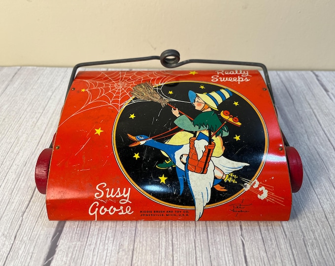 Vintage Susy Goose sweeper