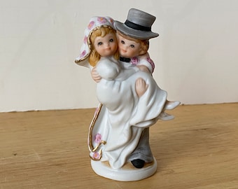 Lefton  ceramic bisque Bride and Groom figurine #06374 from 1987