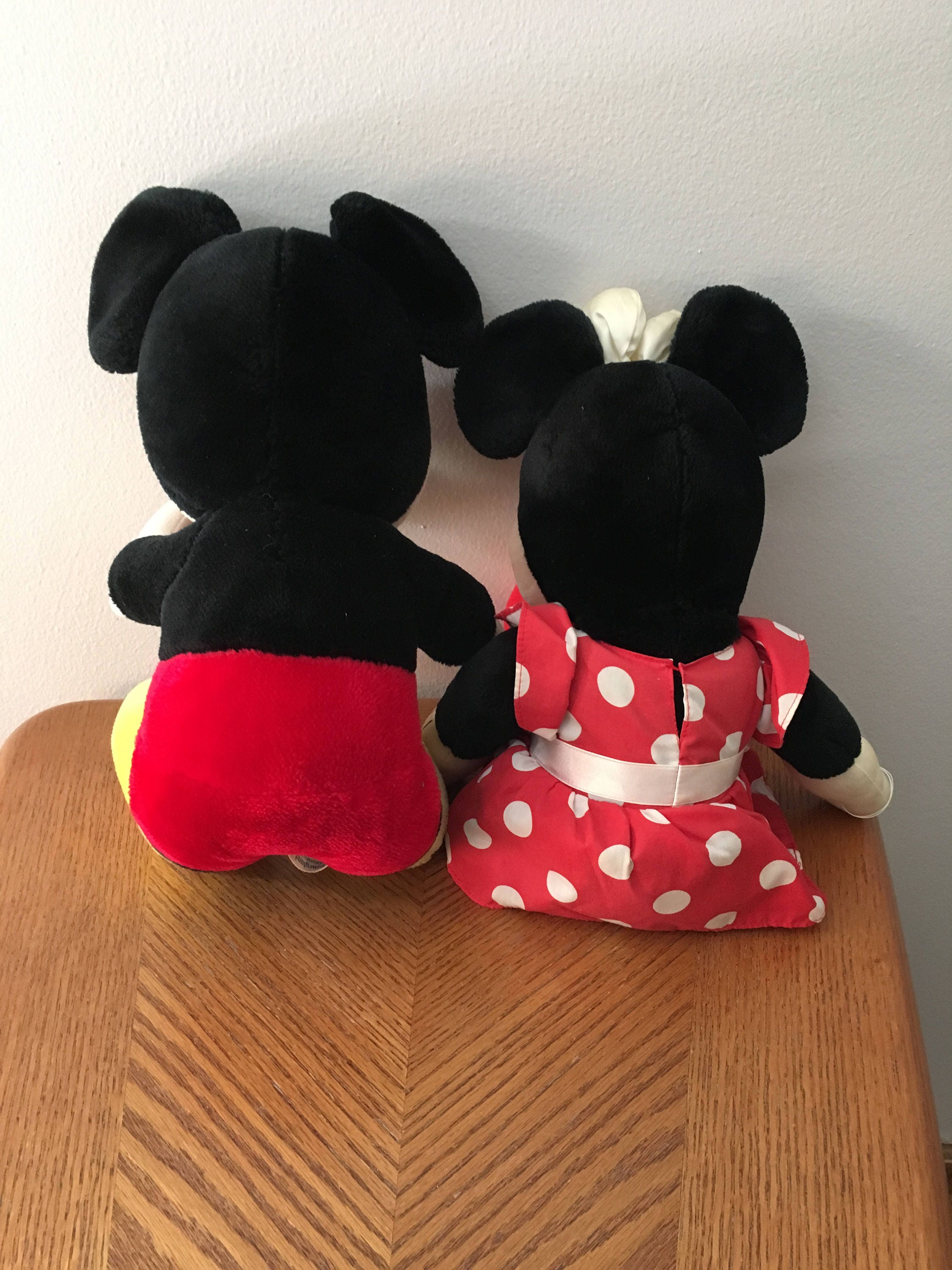 mickey mouse and minnie mouse stuffed animals
