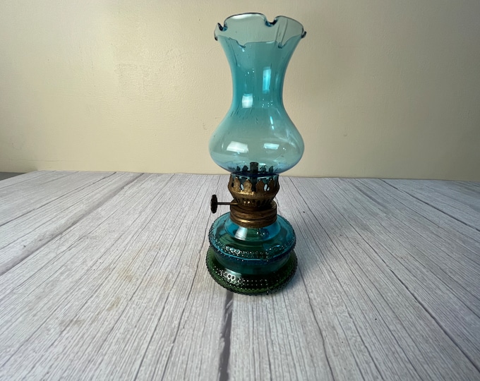 Small Ombre double rim hob nail round glass oil lamp with scalloped chimney and wick