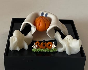 Set of 4 Miniature Dollhouse Halloween Ghosts decor with "BOO" sign