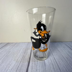 1973 Daffy Duck Pepsi Warner Brothers Drinking Glass