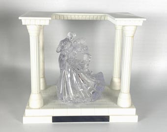 Vintage Wilton Bianca First Dance Clear Bride and Groom Figurine Dancing in an Archway with Pillars