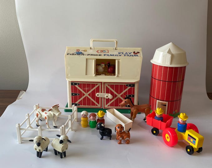 1982 Fisher Price Family Play Farm #915 with Original Accessories