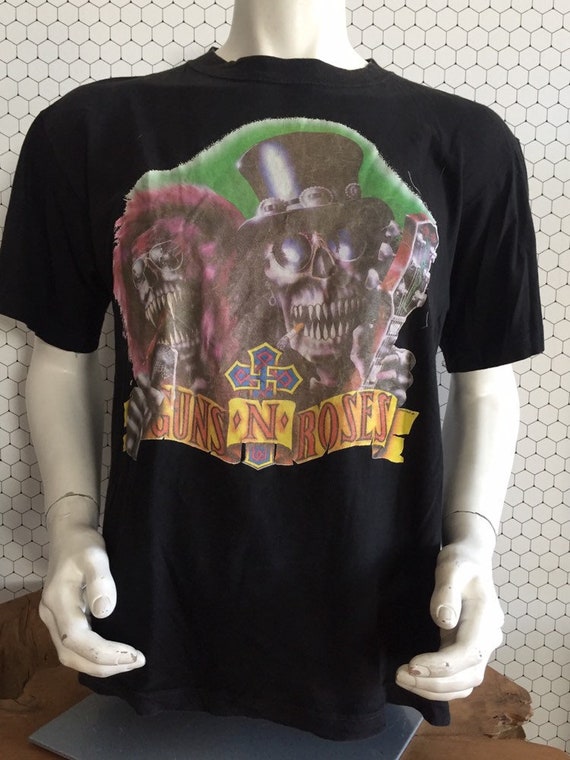Early 90’s vintage guns n roses tshirt