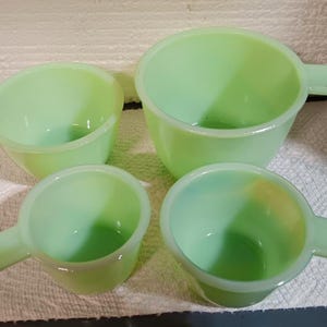 Måttkoppar Set med fyra koppar Jadeglas Hemmakontor Present Samlarobjekt