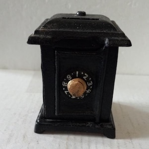 Safe Bank Cast Iron Home Shop Collectible