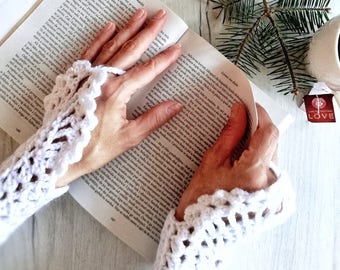 Lace weding gloves, long bridal gloves, white crochet fingerless gloves, peacock pattern gloves, white crochet wirst warmers, formal gloves