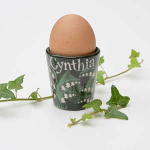 Maiglöckchen Eierbecher personalisierbar handbemalt Personalised