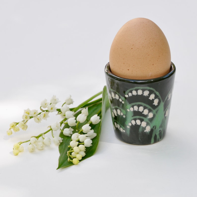 Maiglöckchen Eierbecher personalisierbar handbemalt Bild 3