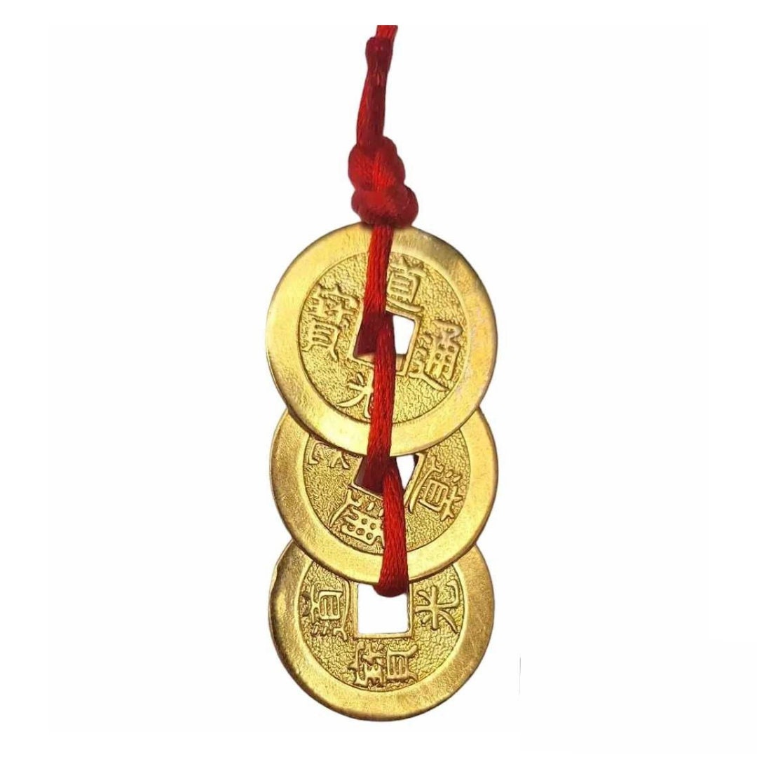 Monete Cinesi Portafortuna Feng Shui - 3 Monete Trinity Con Nastro Rosso E Borsa Regalo - Ottone 2,3 Cm