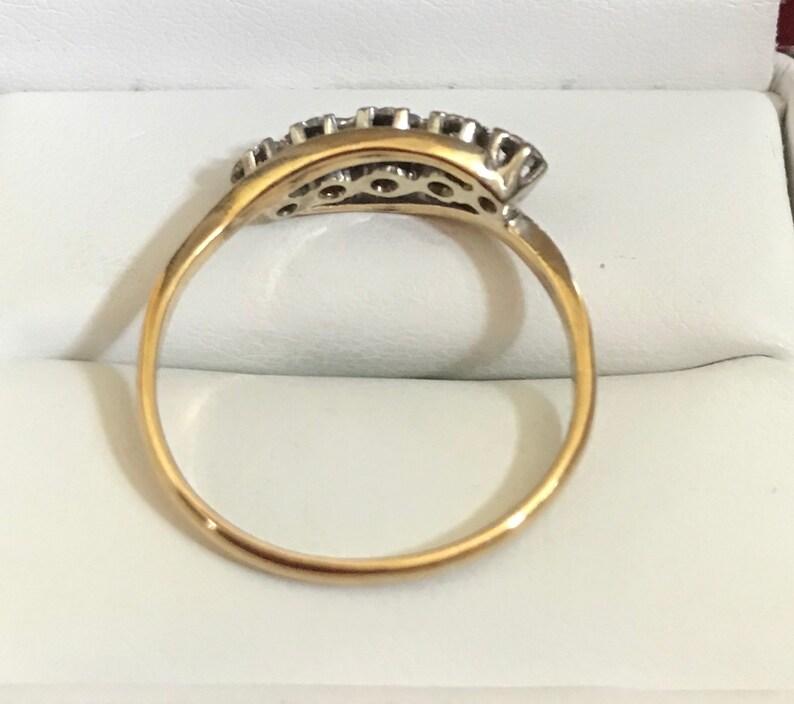 18ct Gold Platinum 5 Stone Diamond Ring Genuine Diamonds = Ring size 8.5