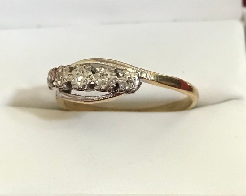 18ct Gold Platinum 5 Stone Diamond Ring Genuine Diamonds = Ring size 8.5