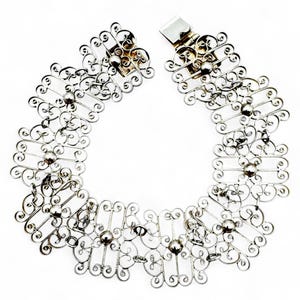 Elegant Vintage 835 Silver Filigree Bracelet with Intricate Scrollwork Design, 18 cm