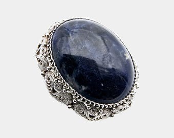 pendentif broche en filigrane d’argent israélien vintage avec pierre de sodalite bleue, marqué ISRAEL 925