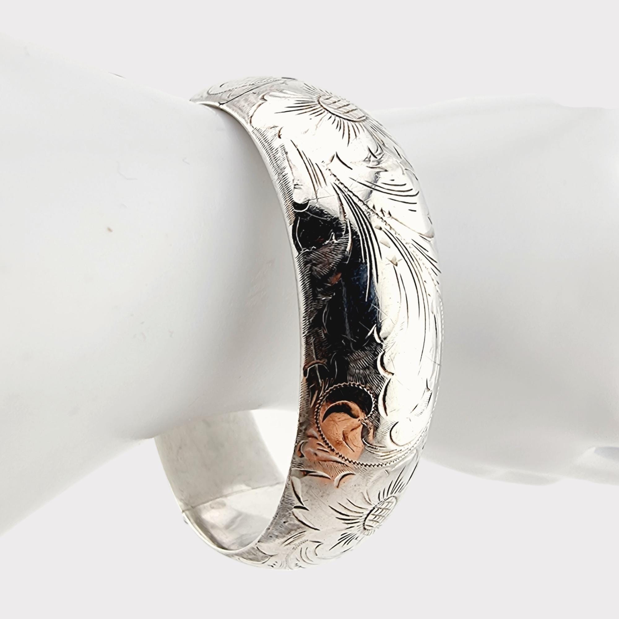 ヴィンテージ彫刻花柄シルバーバングルブレスレット、ユニークな職人の