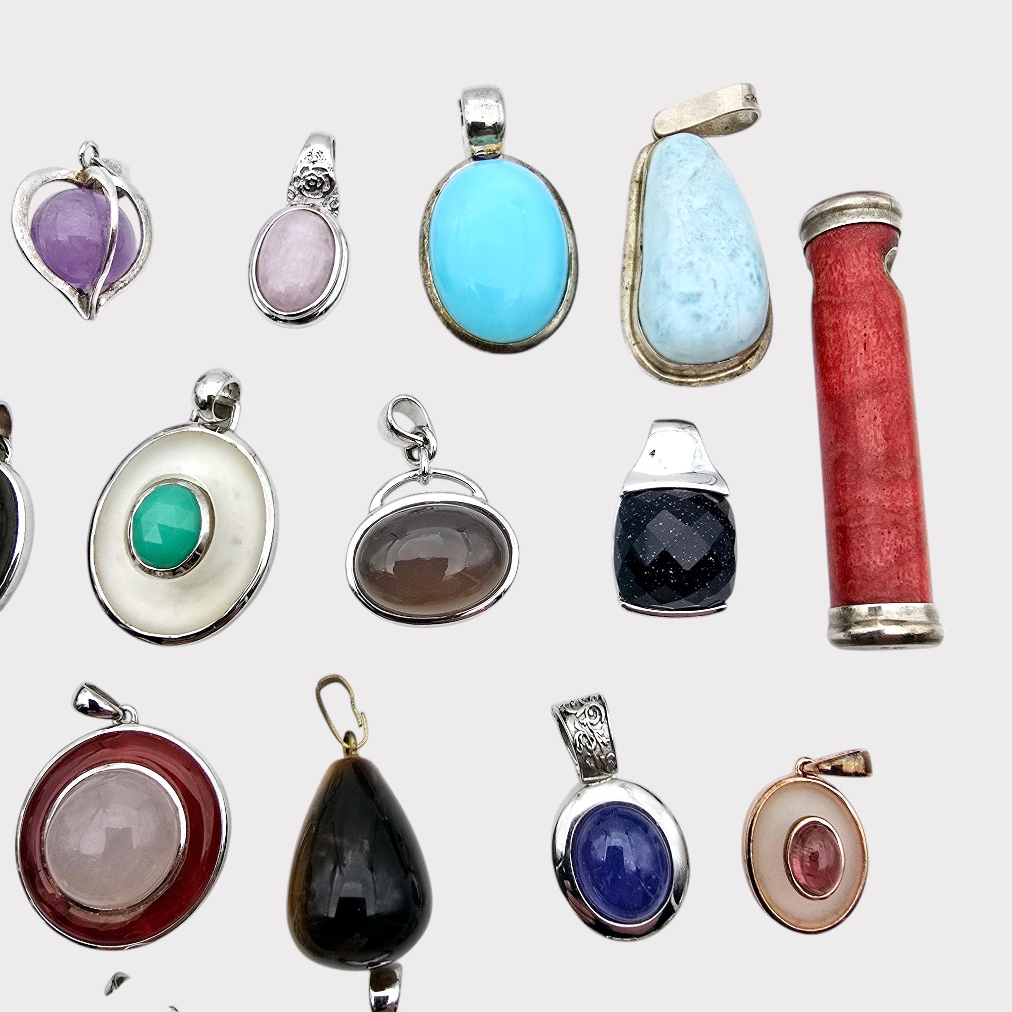 ヴィンテージの本物の宝石ペンダントコレクション - 様々な石と