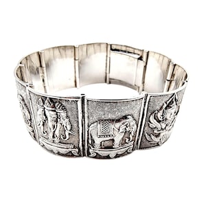 Pulsera vintage de plata de ley con figuras tradicionales de Siam (Tailandia) – Diseño de panel Siam