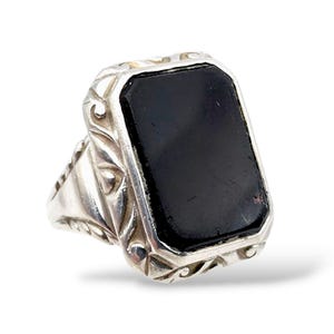 Vintage 835 Silver Ring with Black Onyx Gemstone - Elegant Rectangular Design - Antique Fine Jewelry, Size 65