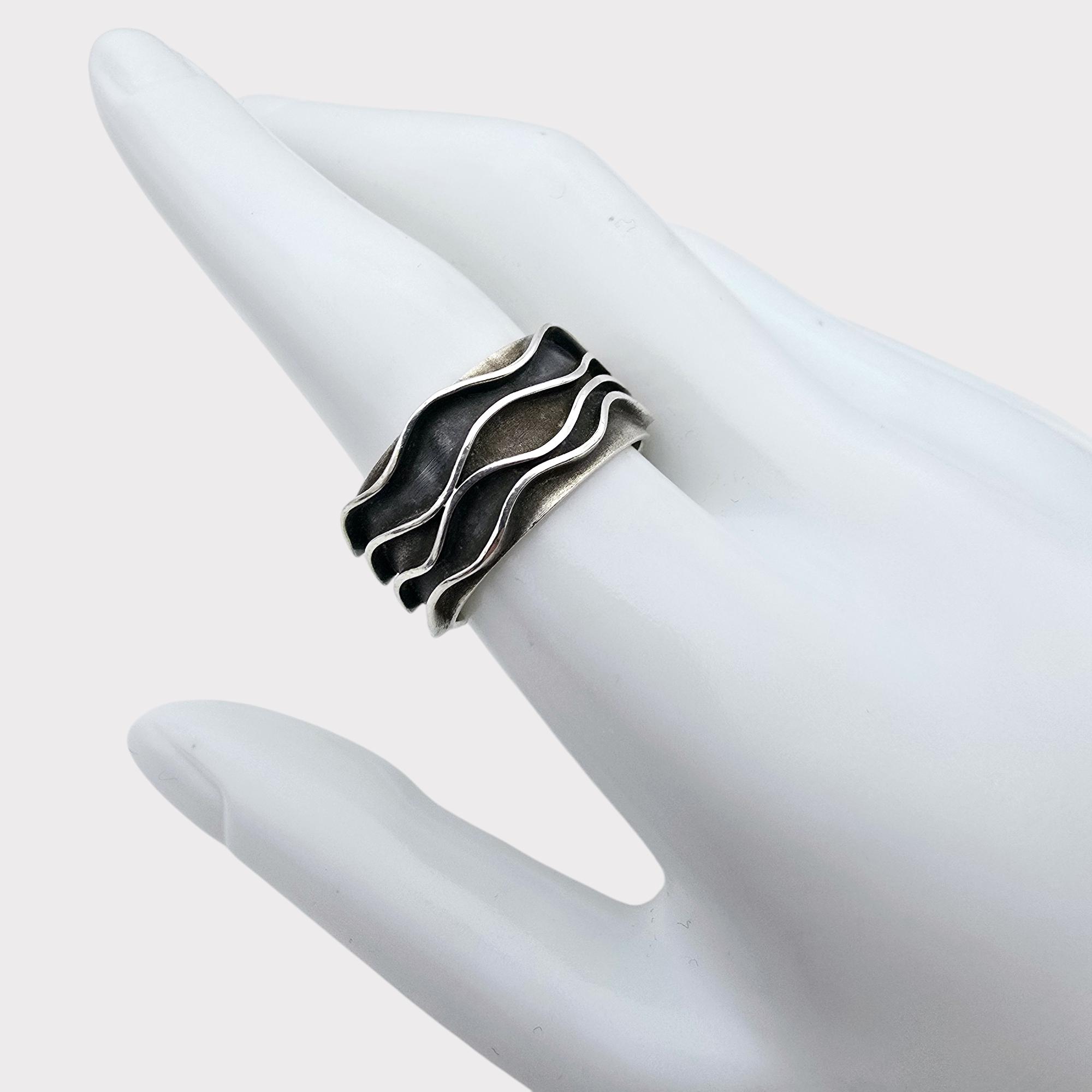 Vintage Sterling Silver Wave Design Band Ring - KP 925 Hallmarked