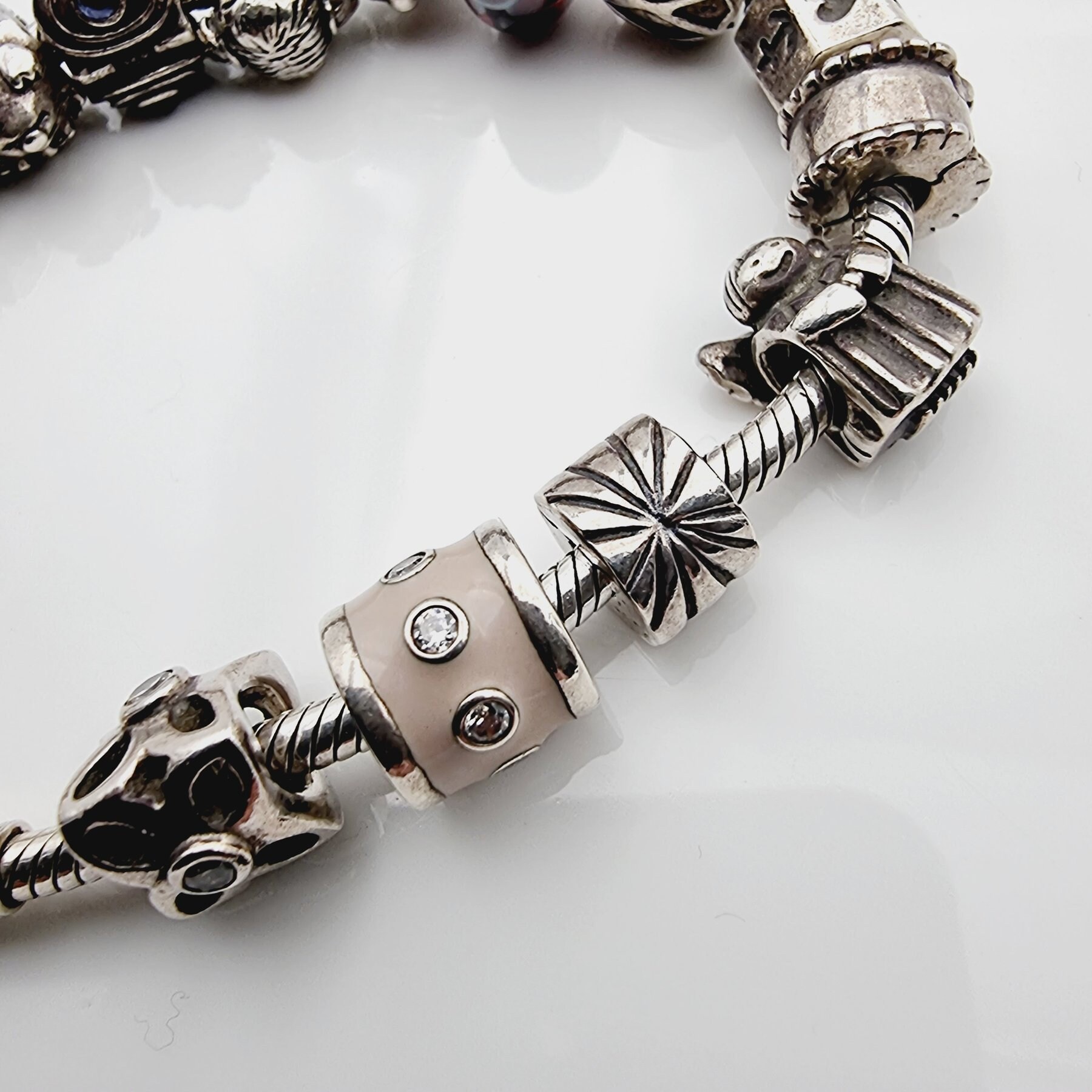 パンドラ シルバーチャームブレスレット（マルチチャーム付き