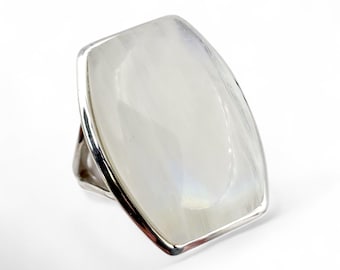 Anillo vintage de plata con piedra lunar arcoíris, cabujón rectangular grande de 12 g, joyería llamativa, talla 57, EE. UU., 8, estilo modernista minimalista, plata de ley 925