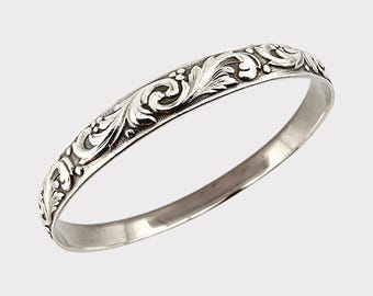 Vintage Engraved Floral Silver Bangle Bracelet, Unique Artisan Jewelry, 20 cm