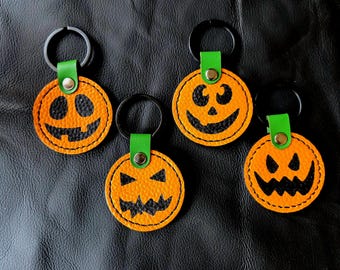 Leather Pumpkin Keychain, Halloween Keychain, Jack O Lantern Bag Charm, Handmade Fall Keyring, Pumpkin Purse Charm