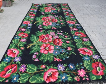 Vintage kilim rug / Handwoven wool rug / Ethnic floral carpet rug / Boho style carpet