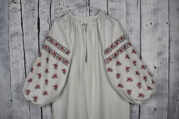 Vintage traditional Ukrainian embroidered shirt /