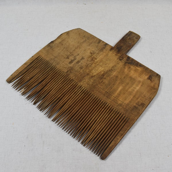 Antique Wool Comb / Wooden Comb / Rustic Hand Carder / Vintage Wool Picker Tool / Primitive Farmhouse Decor