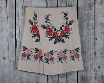 Vintage embroidered towel / Wedding towel / Traditional Ukrainian folk towel / Rustic wall decor