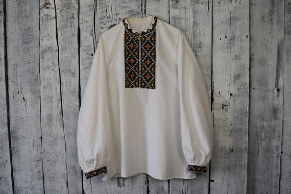 Vintage traditional Ukrainian embroidered shirt /