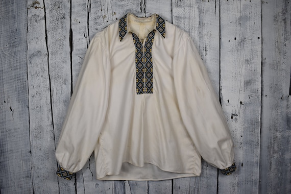 Vintage traditional Ukrainian embroidered shirt /