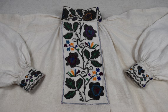 Vintage traditional Ukrainian embroidered shirt /