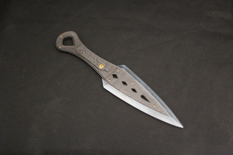wraith kunai toy