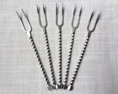 Silver Metal Cocktail Appetizer Forks, Twisted Handle Olive Snail Escargot Forks Picks, Set of 5 Fruit Forks