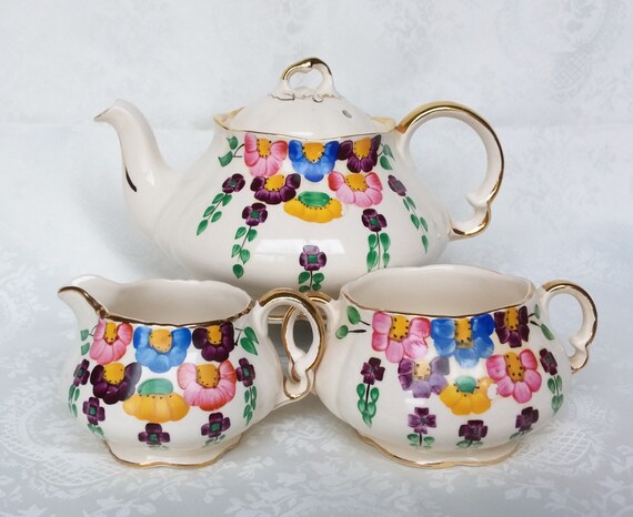Vintage Royal Norfolk teapot creamer /& sugar holder All gold England teaset