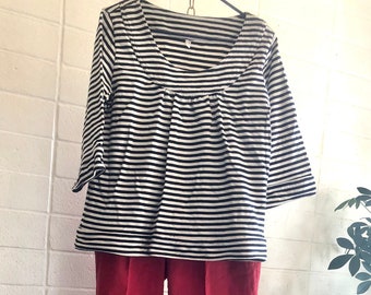80s Striped Cotton Top Old Navy / nautical /small / black /white / loose fitting