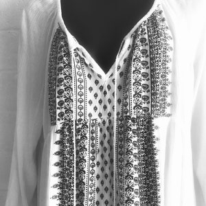 White Peasant Blouse embroidered print / viscose / long sleeve/ small