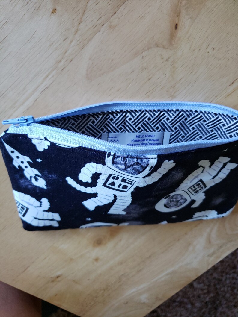 Glow In The Dark Cat Astronauts Zipper Bag in Black /& White