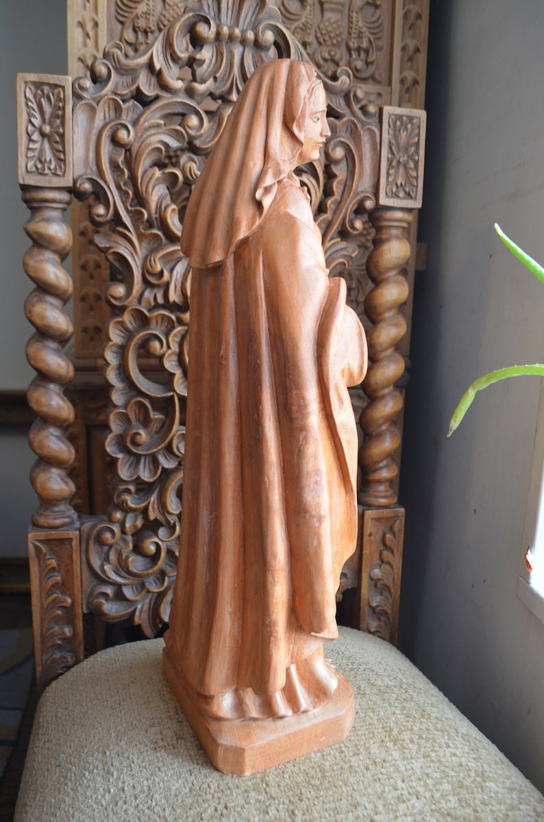 Hand Carved Wood Virgin Mary Pregnant Madonna Statue Sculpture