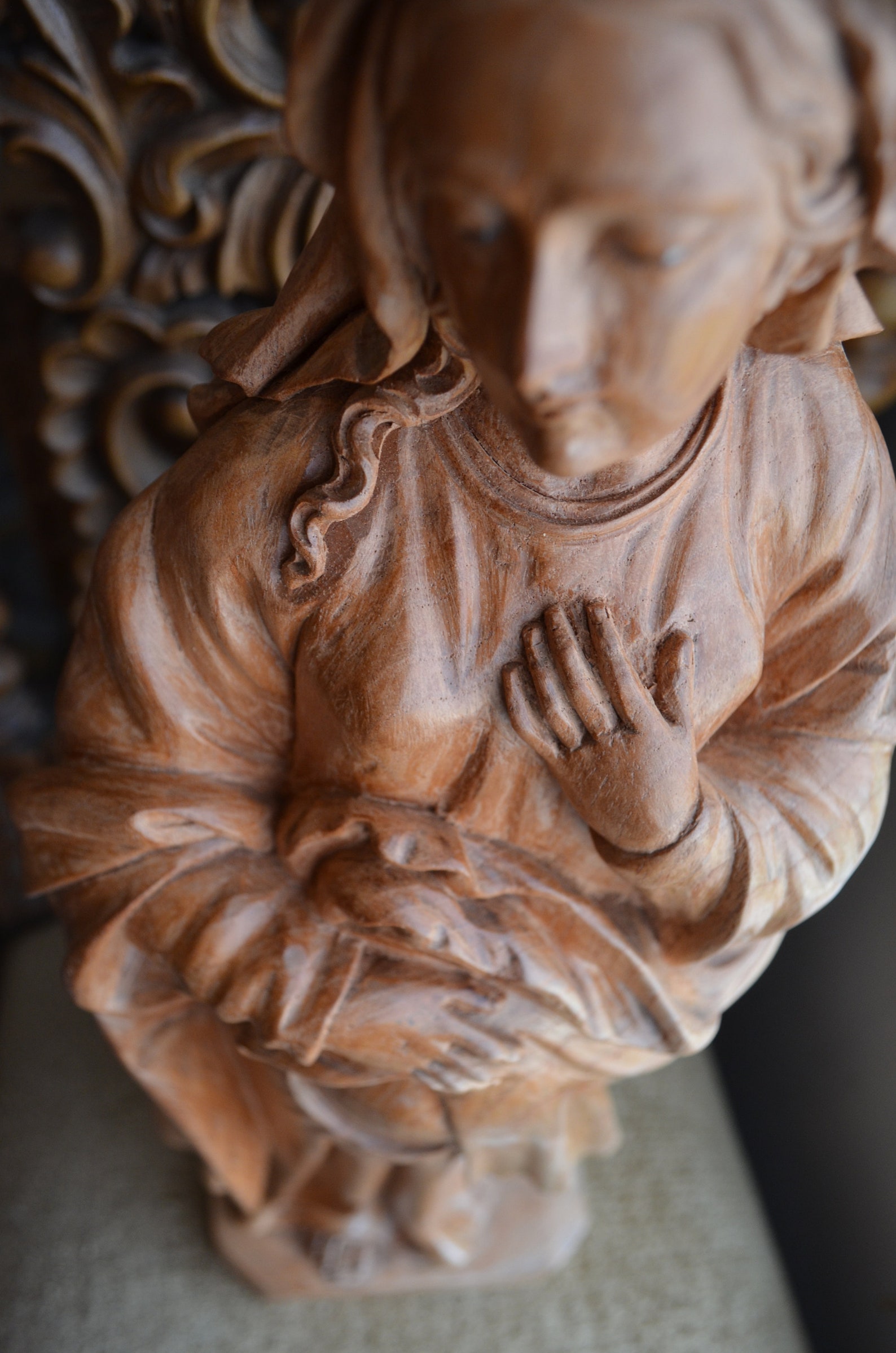 Hand Carved Wood Virgin Mary Pregnant Madonna Statue Sculpture