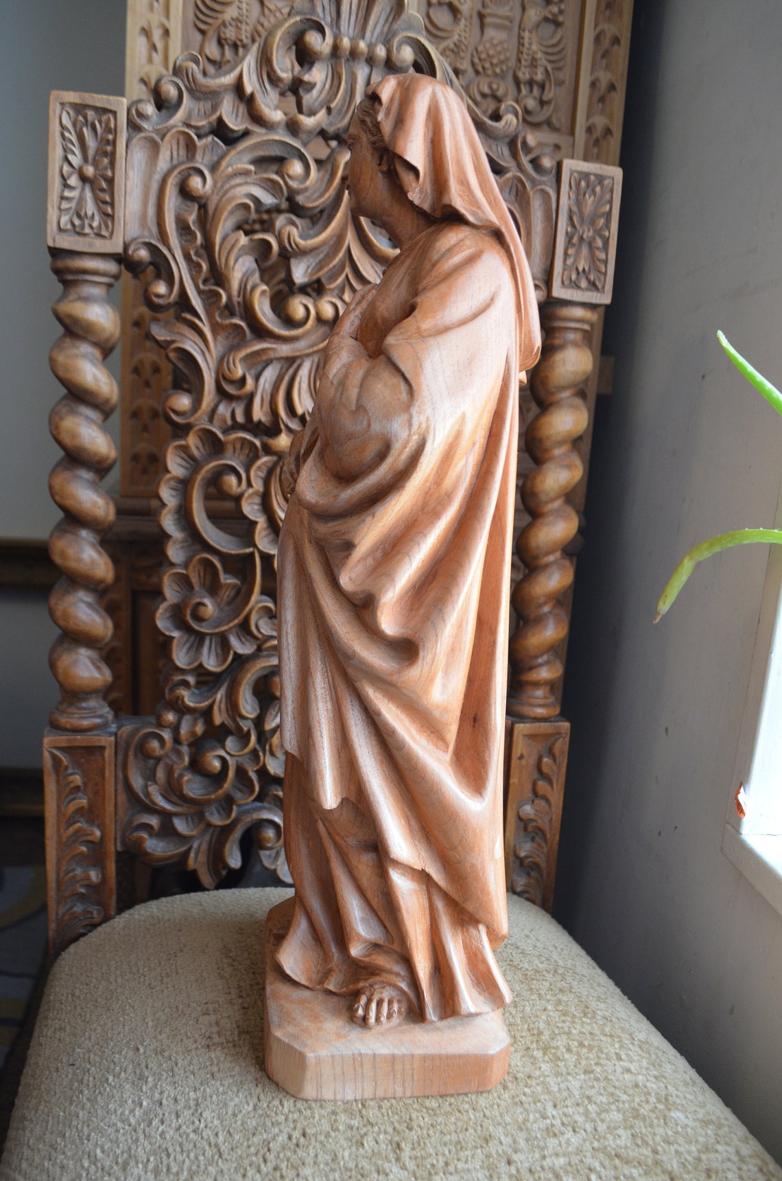 Hand Carved Wood Virgin Mary Pregnant Madonna Statue Sculpture