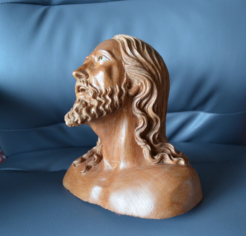 Hand Carved Wood Sculpture Bust of Jesus Christ the Saviour Lord Statue
