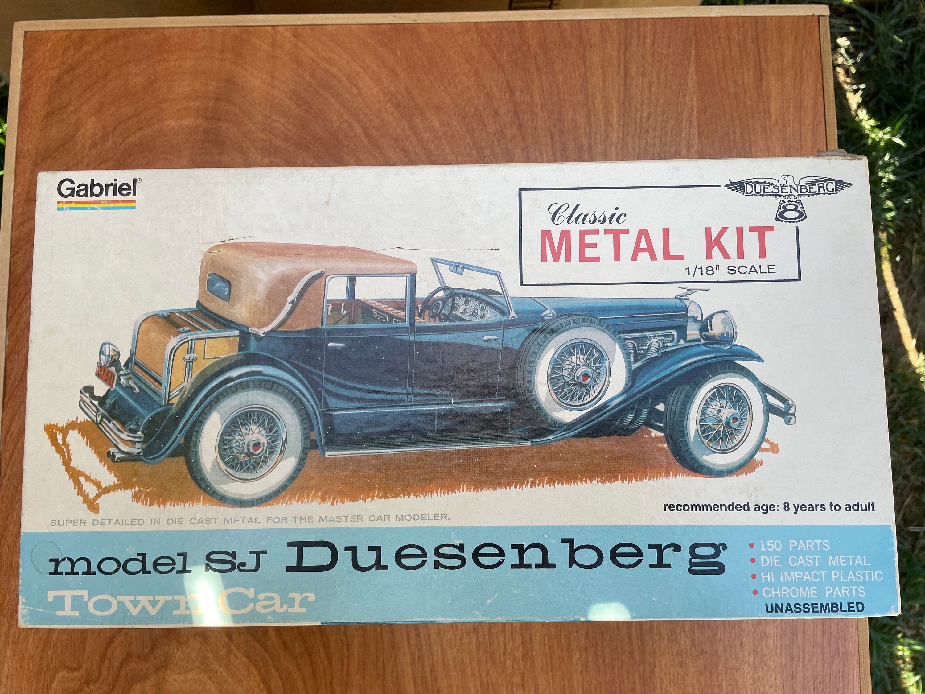 Vintage Model Car Kit, Model SJ Duesenberg 1/18 Vintage Model Car Kit, Model SJ Duesenberg 1/18
