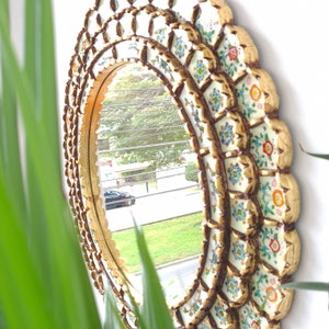 Embellece tu espacio con nuestros espejos de 60 cm estilo cuzqueño y cajamarquino, reflejo de la artesanía peruana y símbolo de tradición y elegancia - Espejos Peruanos - Peruvian Mirrors - Echo a Mano - Madera Tallada - Espejo Decorativo - Artesanal